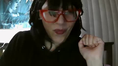 Snapshot of brina_moon chatting on December 5, 5:59 am Brina Moon online show from December 5, 5:59 am
