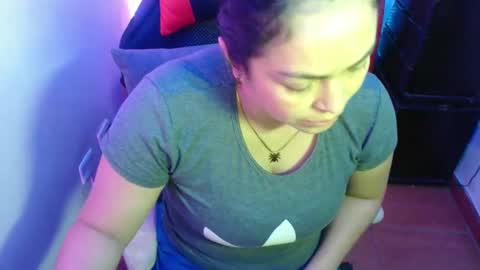 Snapshot of britannysexxy chatting on February 10, 12:30 am scarleth follow mee 3 kis online show from February 10, 12:30 am