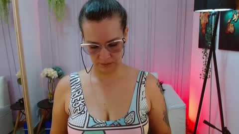 BRITNEEYTAYLOR1 online show from January 27, 7:13 pm