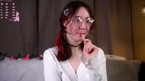 Lina online show from February 15, 11:31 am