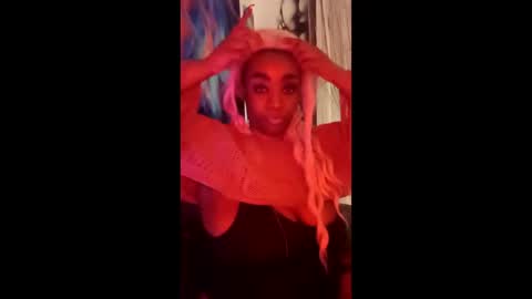 broad90210 online show from April 18, 9:45 am