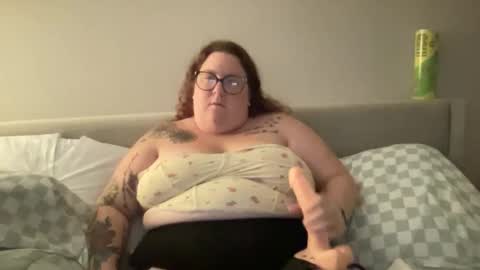 Snapshot of brookenicole3 chatting on September 15, 10:17 pm Madam Brooke online show from September 15, 10:17 pm