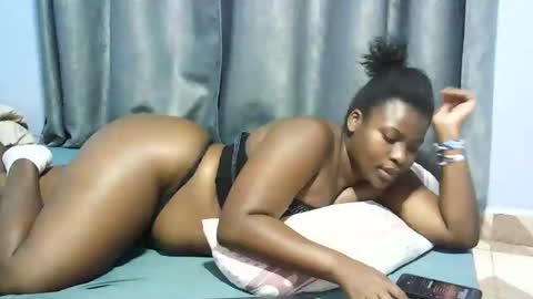 nicole online show from February 28, 9:12 pm