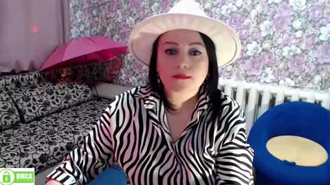 Julia online show from January 26, 9:29 pm