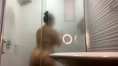 BRUNETTE DIAMOND  online show from July 23, 2:47 pm