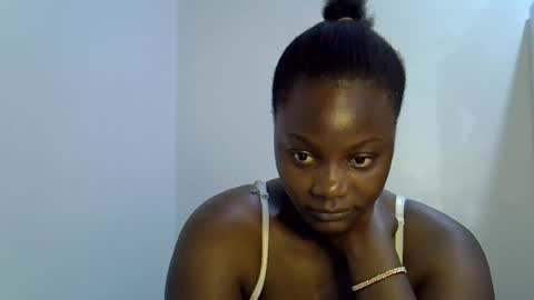 bubbly_ass30 online show from August 5, 9:15 am