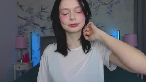 Leona online show from February 7, 10:57 pm