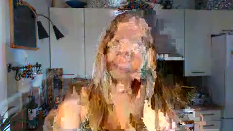 Snapshot of buffyextasy chatting on October 20, 9:56 am Buffy online show from October 20, 9:56 am