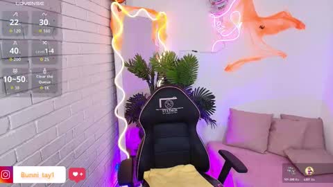 Bunni  online show from October 24, 1:07 pm