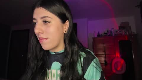 Snapshot of bunnyy09 chatting on October 9, 3:10 am Jess online show from October 9, 3:10 am