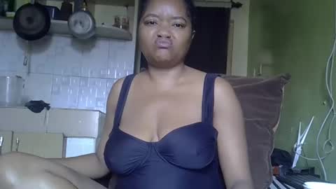 busty kenzi online show from December 26, 7:45 am