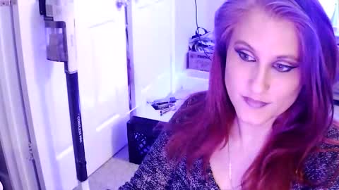 Snapshot of busybee83 chatting on October 27, 6:46 pm busybee83 online show from October 27, 6:46 pm