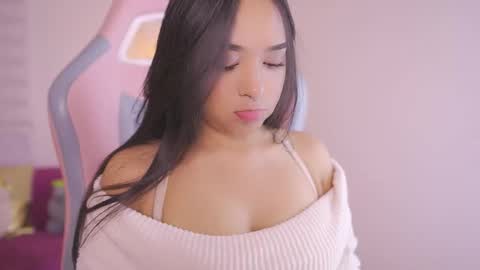 zafiro online show from December 4, 7:25 pm