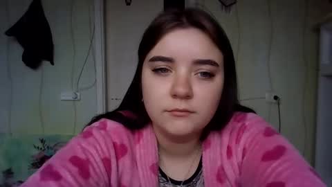 butterfly18988 online show from November 6, 9:15 am