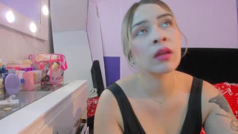 Snapshot of byanca_winklar chatting on December 3, 5:55 pm online show from December 3, 5:55 pm