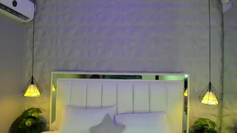Snapshot of cailynbrowm chatting on February 12, 4:12 am CailynBrown online show from February 12, 4:12 am