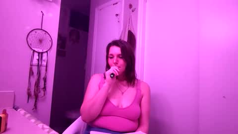 caitberrycough online show from January 9, 12:04 am