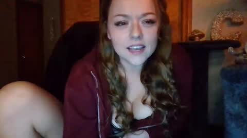 Caity online show from November 8, 2:16 am