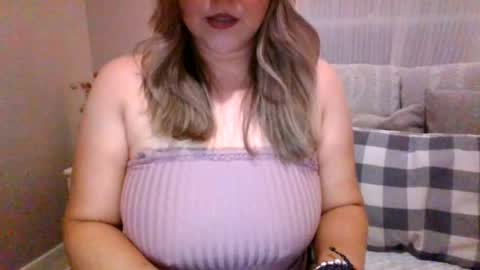calidreamin35 online show from August 1, 6:59 am