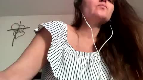 calishop1 online show from July 27, 1:57 am