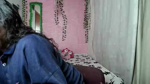 paula online show from February 20, 6:19 am