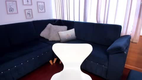 Snapshot of cami_cruzz chatting on December 3, 9:34 pm Camila cruz online show from December 3, 9:34 pm