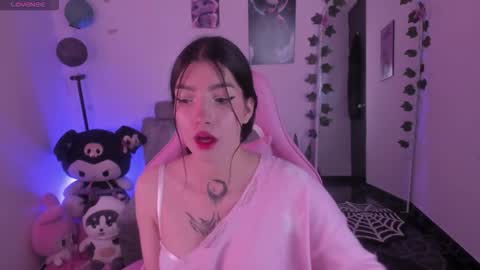 CAMI  online show from November 14, 8:31 pm