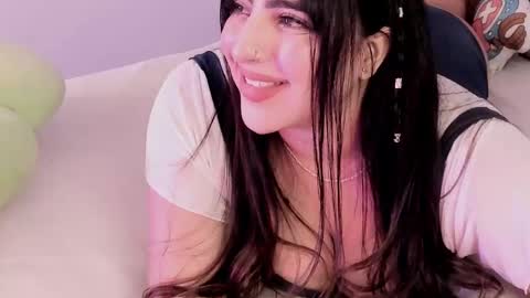 Snapshot of camila_matinez_ chatting on October 20, 12:24 am Camila online show from October 20, 12:24 am