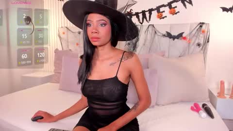 Camila  online show from October 31, 11:47 am