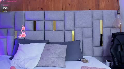 camilaa_smith_ online show from April 16, 5:56 pm