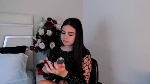 Snapshot of camilasofiia chatting on December 30, 8:25 pm Camila online show from December 30, 8:25 pm