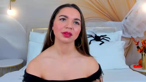 Snapshot of camillalarson chatting on October 21, 3:10 am Camilla online show from October 21, 3:10 am