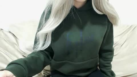 CamilleBunny online show from December 3, 4:04 am