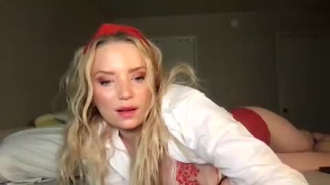 camilleclairexo online show from April 25, 5:21 am