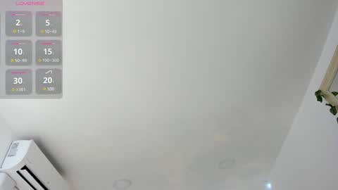 Snapshot of candiegilson__ chatting on March 5, 12:11 pm Candie online show from March 5, 12:11 pm