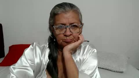 candy online show from May 28, 2:09 am