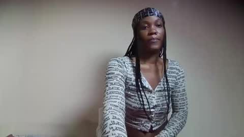 Snapshot of candy_pot chatting on October 16, 4:59 am candy pot online show from October 16, 4:59 am