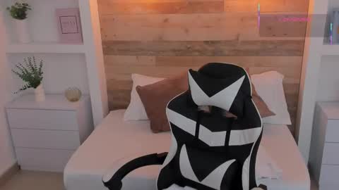 CANDY online show from December 1, 7:27 pm