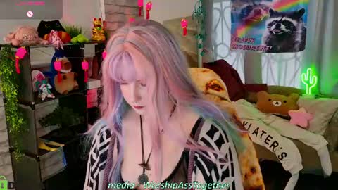 Mary online show from July 10, 1:28 am