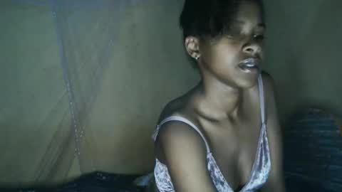 Snapshot of candybrown001 chatting on October 6, 7:07 pm candybrown001 online show from October 6, 7:07 pm