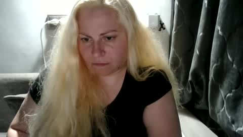 Laura online show from March 9, 10:08 pm