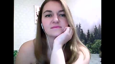 Daisy online show from February 8, 9:36 pm