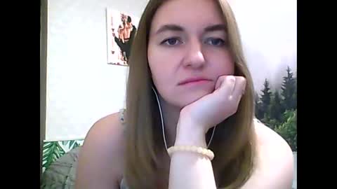 Daisy online show from March 2, 11:17 pm