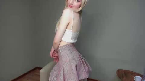 Kate online show from February 4, 3:26 pm