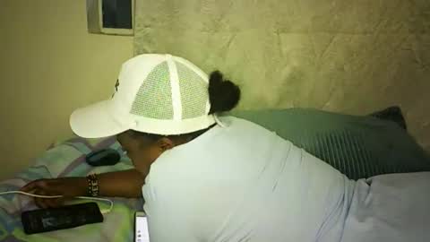 candyXLO online show from October 5, 4:45 pm