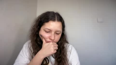 Emma online show from April 6, 5:19 am