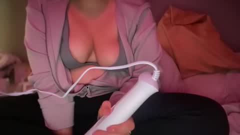 Cara Bou online show from January 12, 11:43 pm