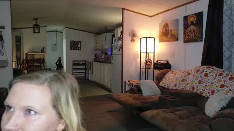 caramel_marshmallow online show from October 29, 7:23 am