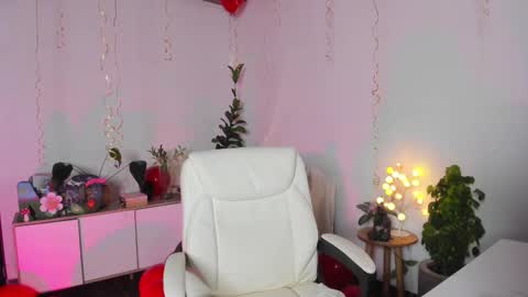 Snapshot of caramelo_xox chatting on September 22, 3:27 am online show from September 22, 3:27 am