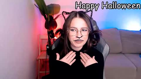 Mary online show from October 31, 6:15 am